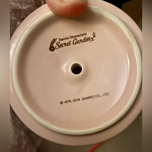 Sanrio Characters- Secret Garden Plant Pot - from Taiwan - Picture 2 of 8